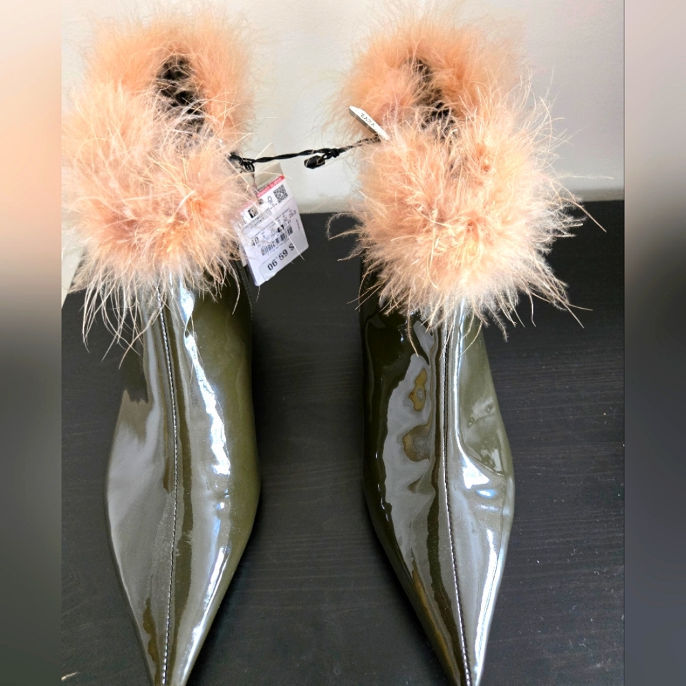 NWT Zara Special Edition Patent Leather Bootie with Fur